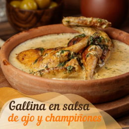 Gallina en salsa de ajo y champiñones
